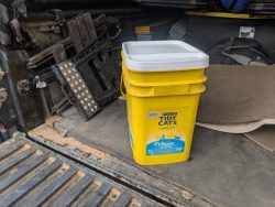 Quick Tip – Kitty litter bucket for camping and river
